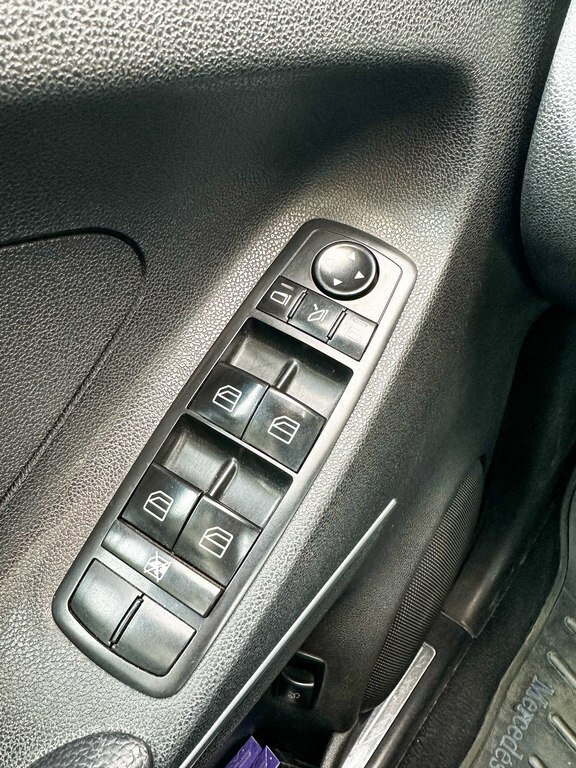 2007 Mercedes ML 350 4MATIC, 3.5L, 220000km - Image 17