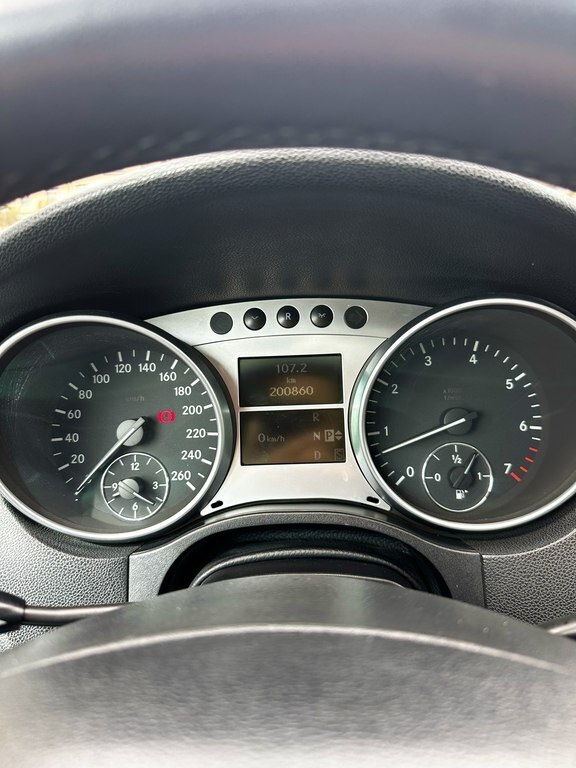 2007 Mercedes ML 350 4MATIC, 3.5L, 220000km - Image 5