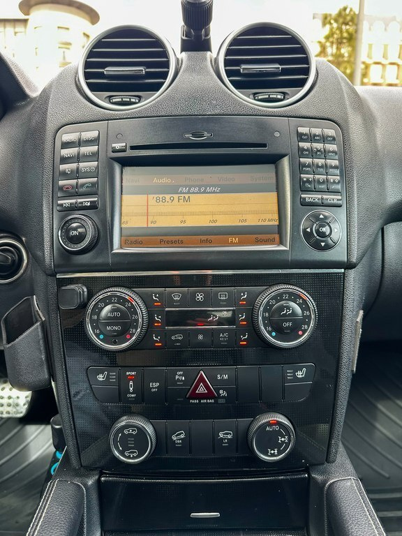 2007 Mercedes ML 350 4MATIC, 3.5L, 220000km - Image 6