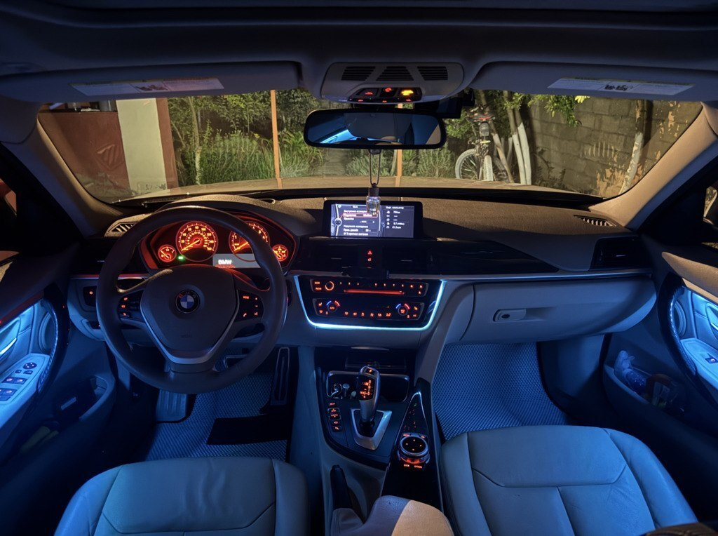 2013 BMW 328, 2.0L, 102000km - Image 12