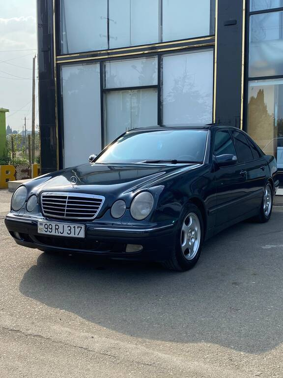 1999 Mercedes E 240, 2.6L, 434935km - Image 2