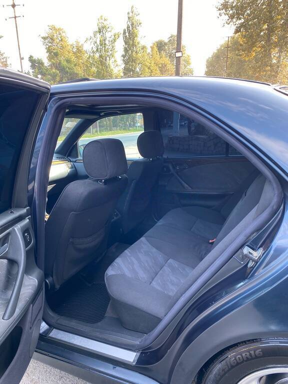 1999 Mercedes E 240, 2.6L, 434935km - Image 13