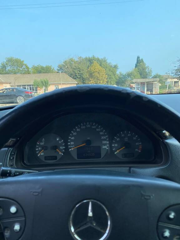 1999 Mercedes E 240, 2.6L, 434935km - Image 14