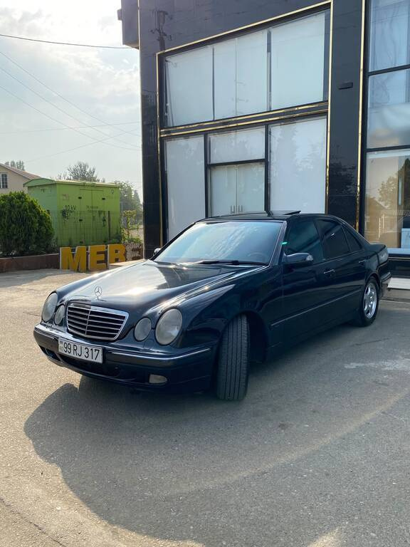 1999 Mercedes E 240, 2.6L, 434935km - Image 4