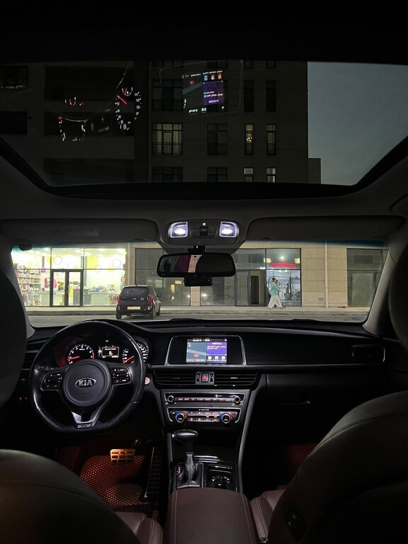 2018 Kia K5, 2.0L, 123800km - Image 6