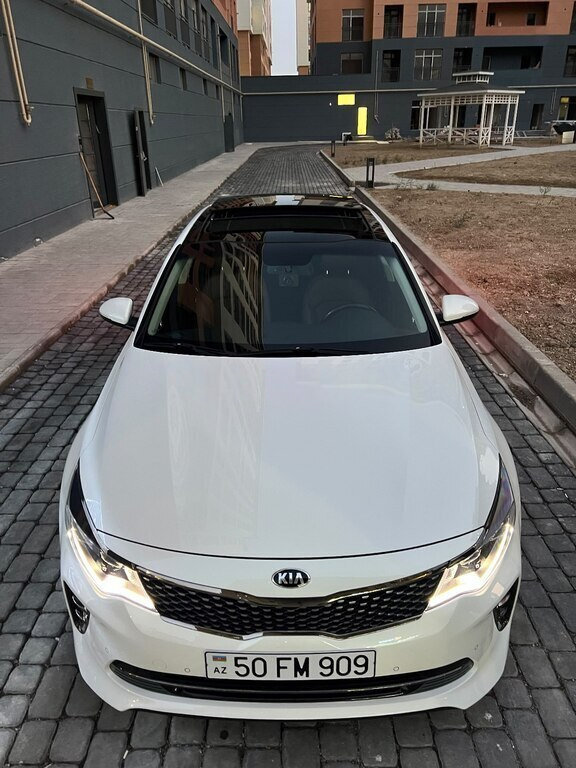 2018 Kia K5, 2.0L, 123800km - Image 7