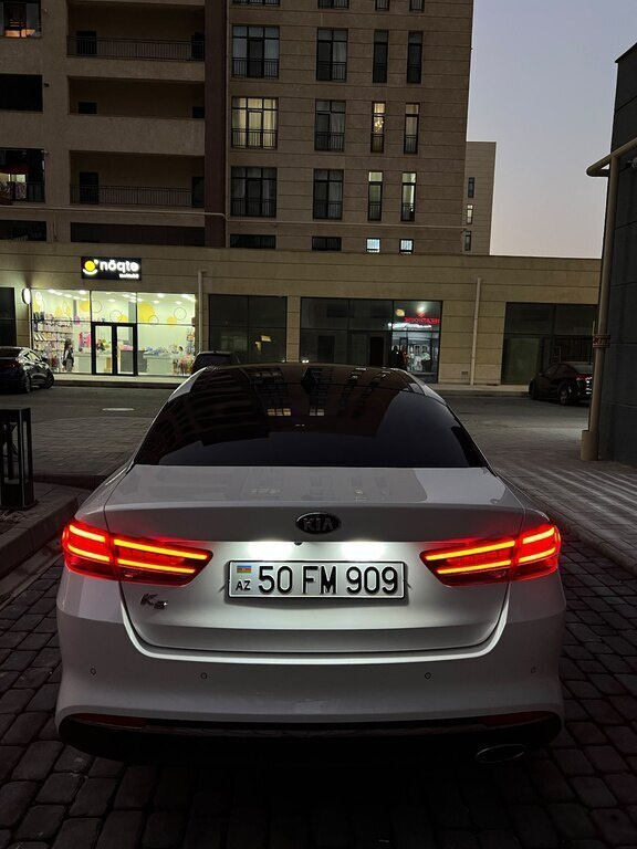 2018 Kia K5, 2.0L, 123800km - Image 8