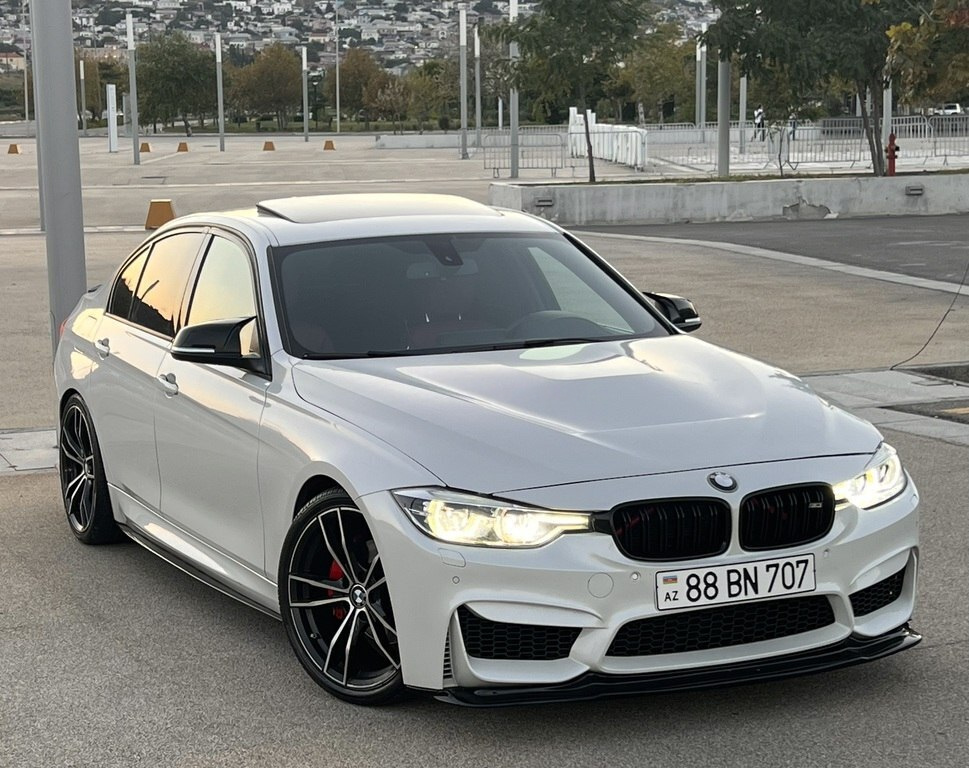 2016 BMW 328, 2.0L, 142312km - Image 1