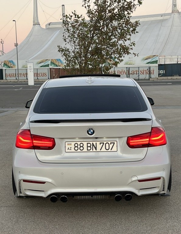 2016 BMW 328, 2.0L, 142312km - Image 7