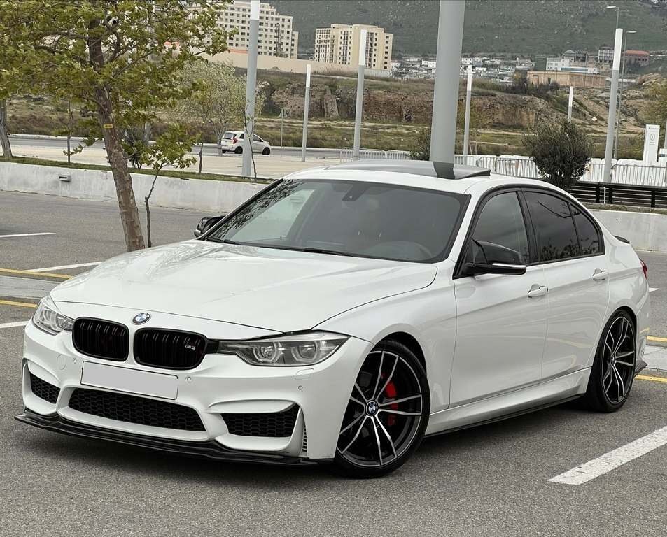 2016 BMW 328, 2.0L, 142312km - Image 9