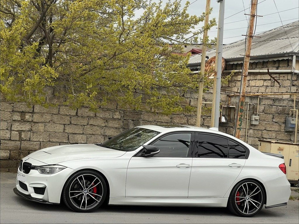 2016 BMW 328, 2.0L, 142312km - Image 10