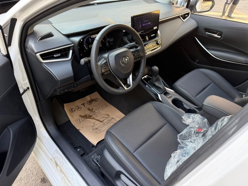 2025 Toyota Corolla, 1.8L, 0km - Image 2