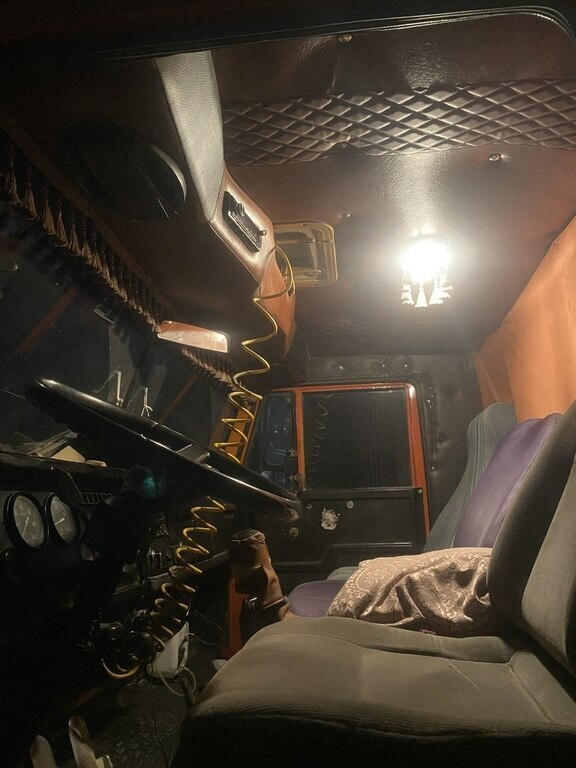 1988 KamAz 55111, 11.0L, 199900km - Image 2