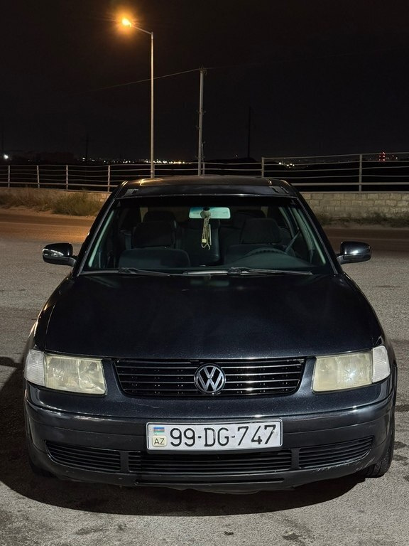 1999 Volkswagen Passat, 1.8L, 205000km - Image 1