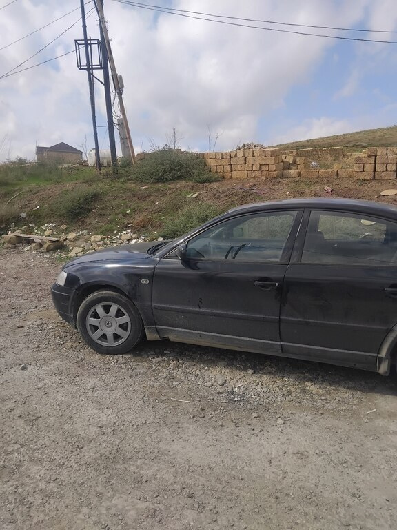 1999 Volkswagen Passat, 1.8L, 205000km - Image 9