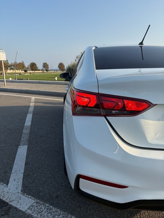 2018 Hyundai Accent, 1.4L, 165000km - Image 16
