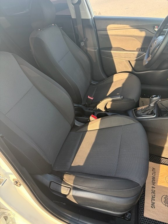 2018 Hyundai Accent, 1.4L, 165000km - Image 5