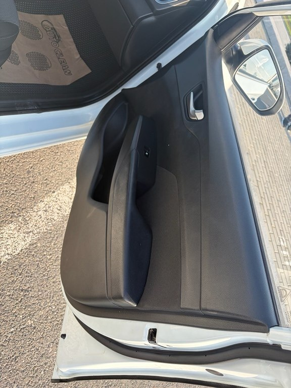 2018 Hyundai Accent, 1.4L, 165000km - Image 6