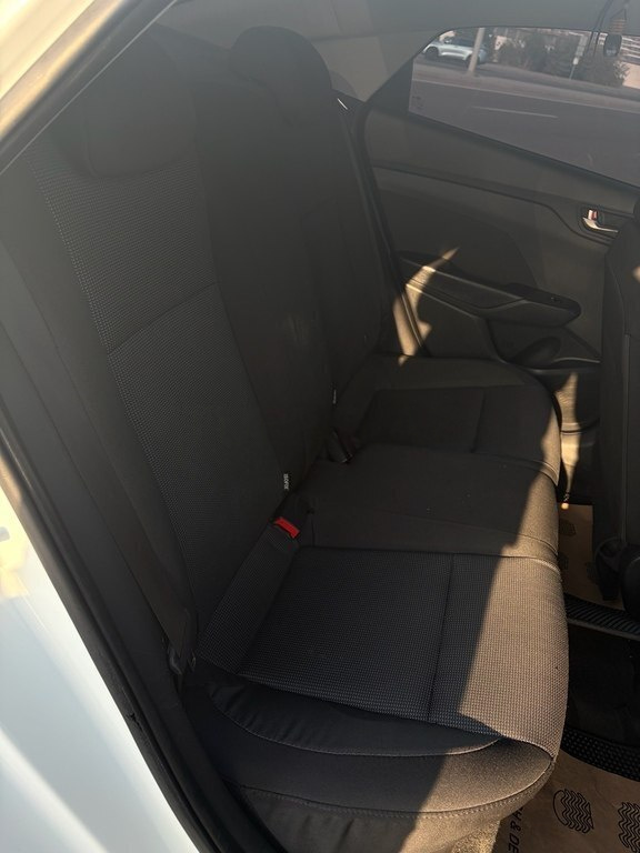 2018 Hyundai Accent, 1.4L, 165000km - Image 7