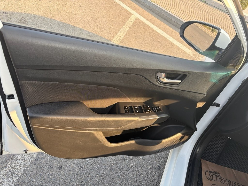 2018 Hyundai Accent, 1.4L, 165000km - Image 10