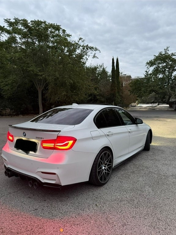 2016 BMW 328, 2.0L, 145268km - Image 7