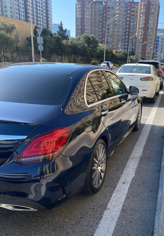 2020 Mercedes C 300, 2.0L, 72000km - Image 2