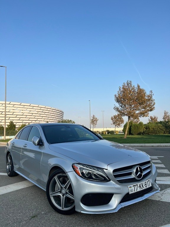 2015 Mercedes C 300, 2.0L, 159000km - Image 1