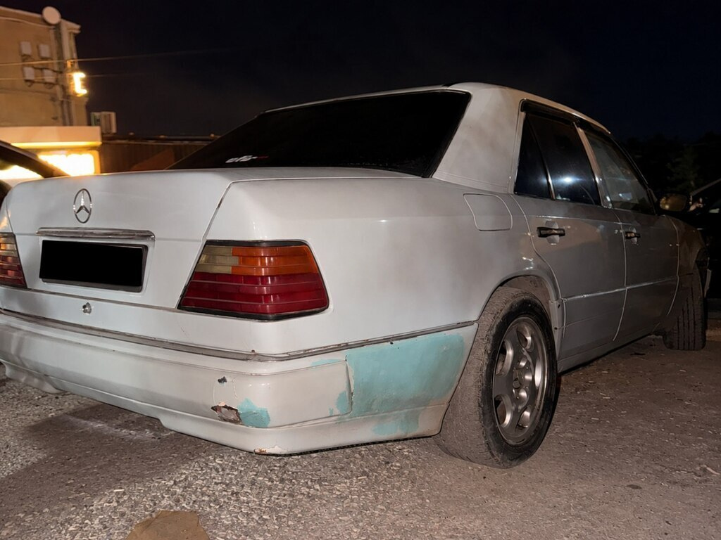 1991 Mercedes 200 D, 2.3L, 768389km - Image 3