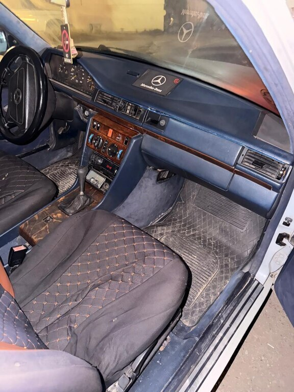 1991 Mercedes 200 D, 2.3L, 768389km - Image 7