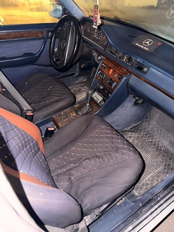 1991 Mercedes 200 D, 2.3L, 768389km - Image 8