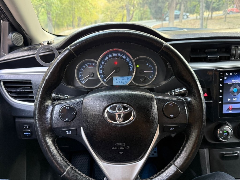 2014 Toyota Corolla, 1.6L, 316000km - Image 11