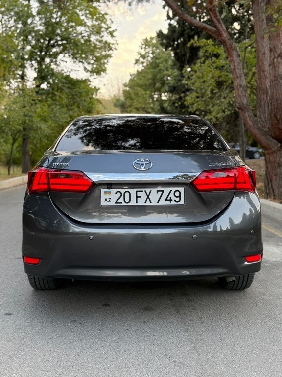 2014 Toyota Corolla, 1.6L, 316000km - Image 4