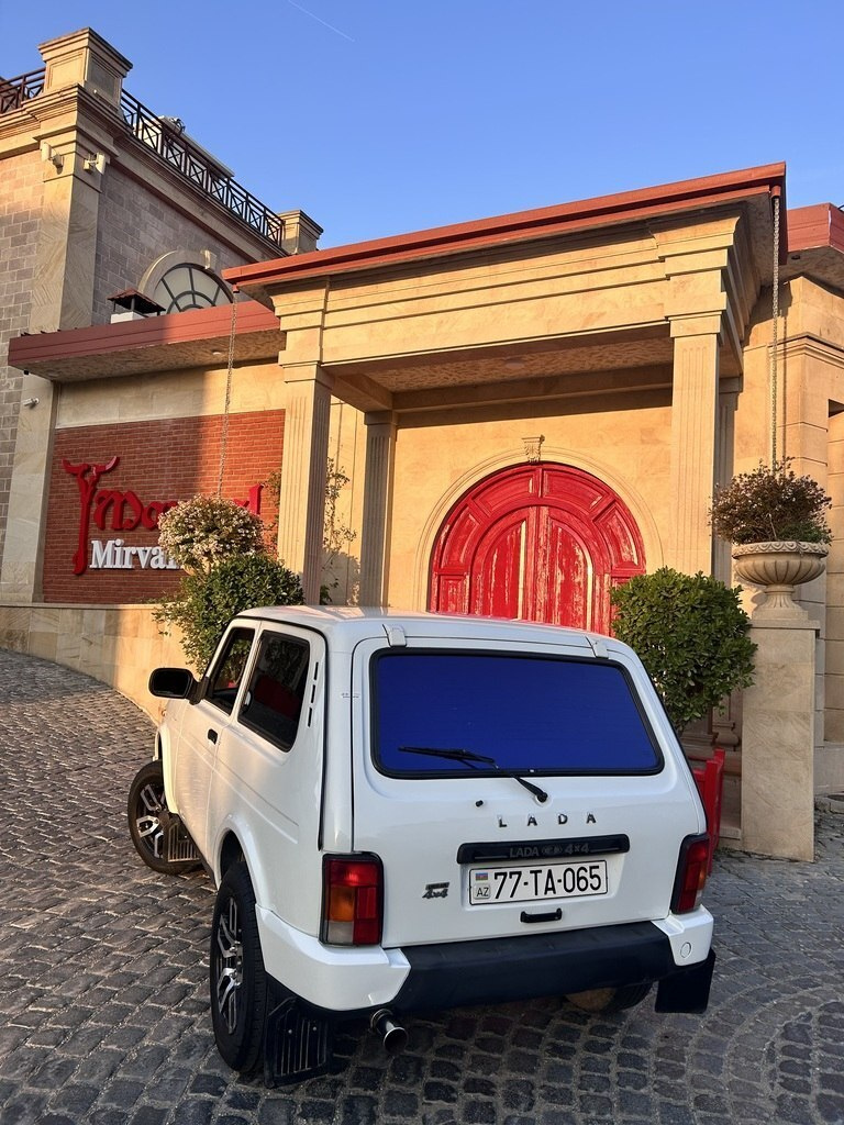 2015 LADA (VAZ) Niva, 1.7L, 147800km - Image 4