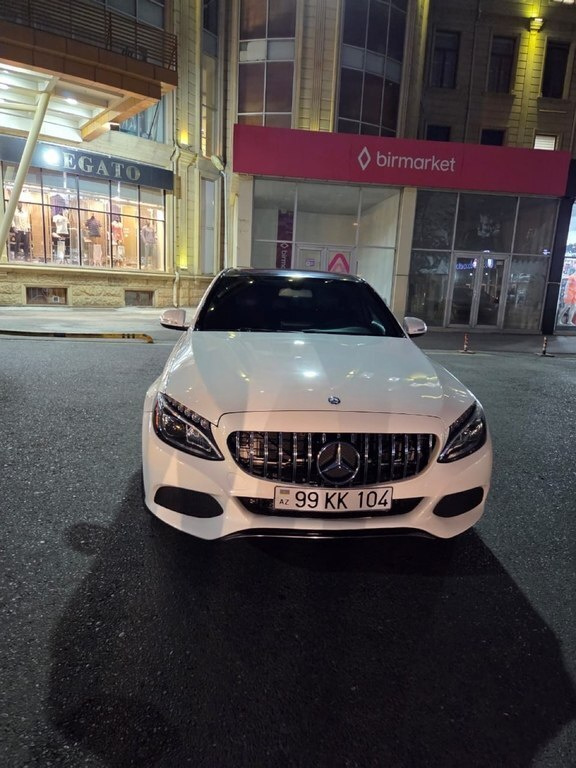 2015 Mercedes C 300, 2.0L, 224000km - Image 1