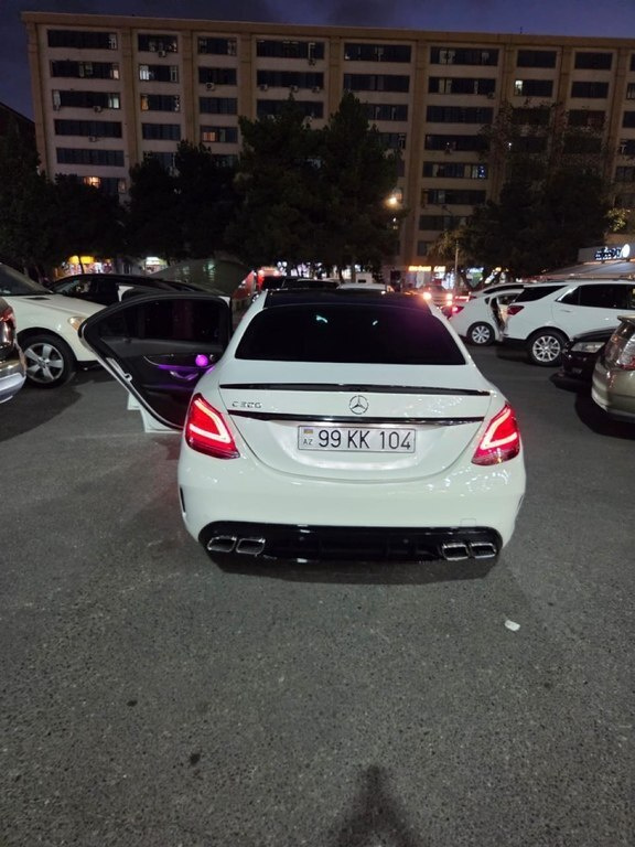 2015 Mercedes C 300, 2.0L, 224000km - Image 5