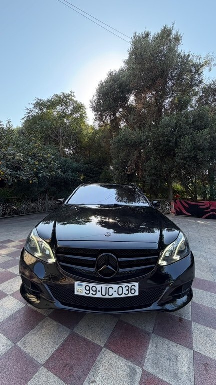 2014 Mercedes E 220, 2.1L, 223500km - Image 1