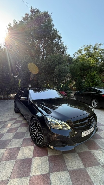 2014 Mercedes E 220, 2.1L, 223500km - Image 2