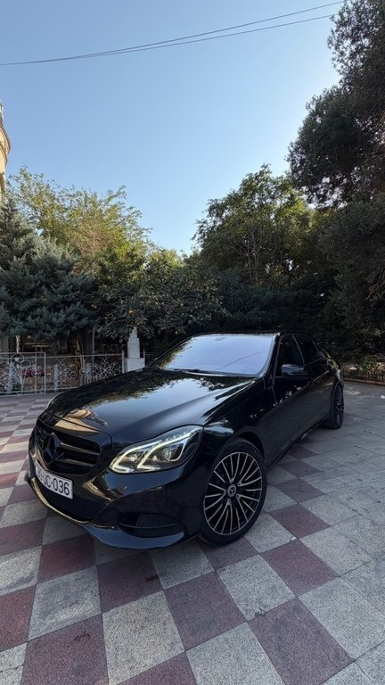 2014 Mercedes E 220, 2.1L, 223500km - Image 4