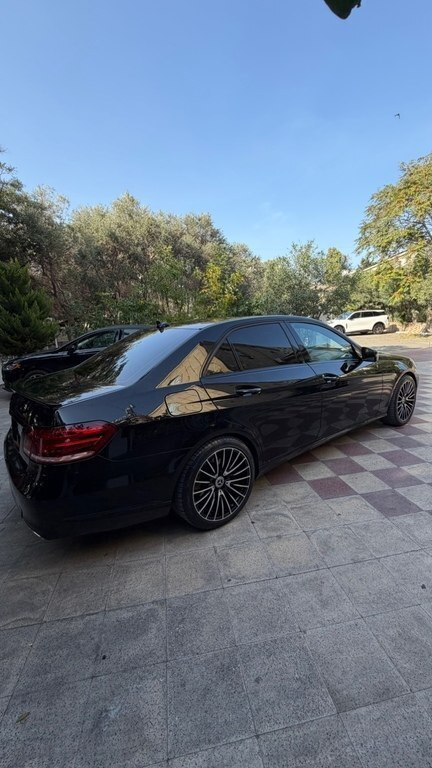 2014 Mercedes E 220, 2.1L, 223500km - Image 7