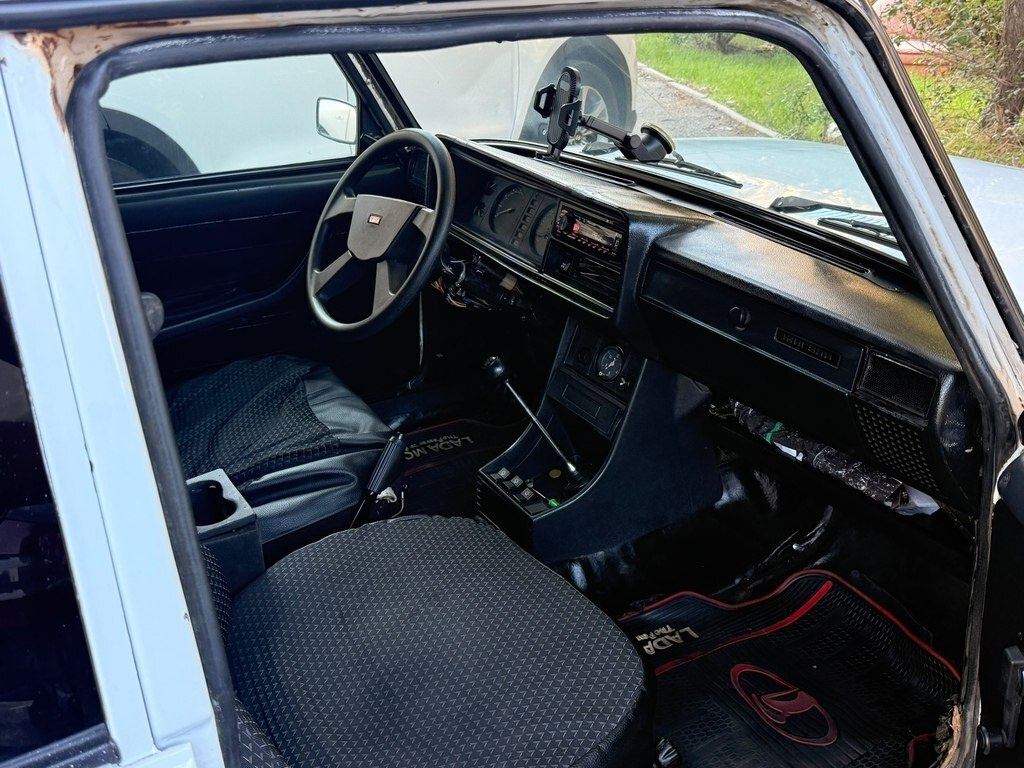 1990 LADA (VAZ) 2107, 1.6L, 100000km - Image 12