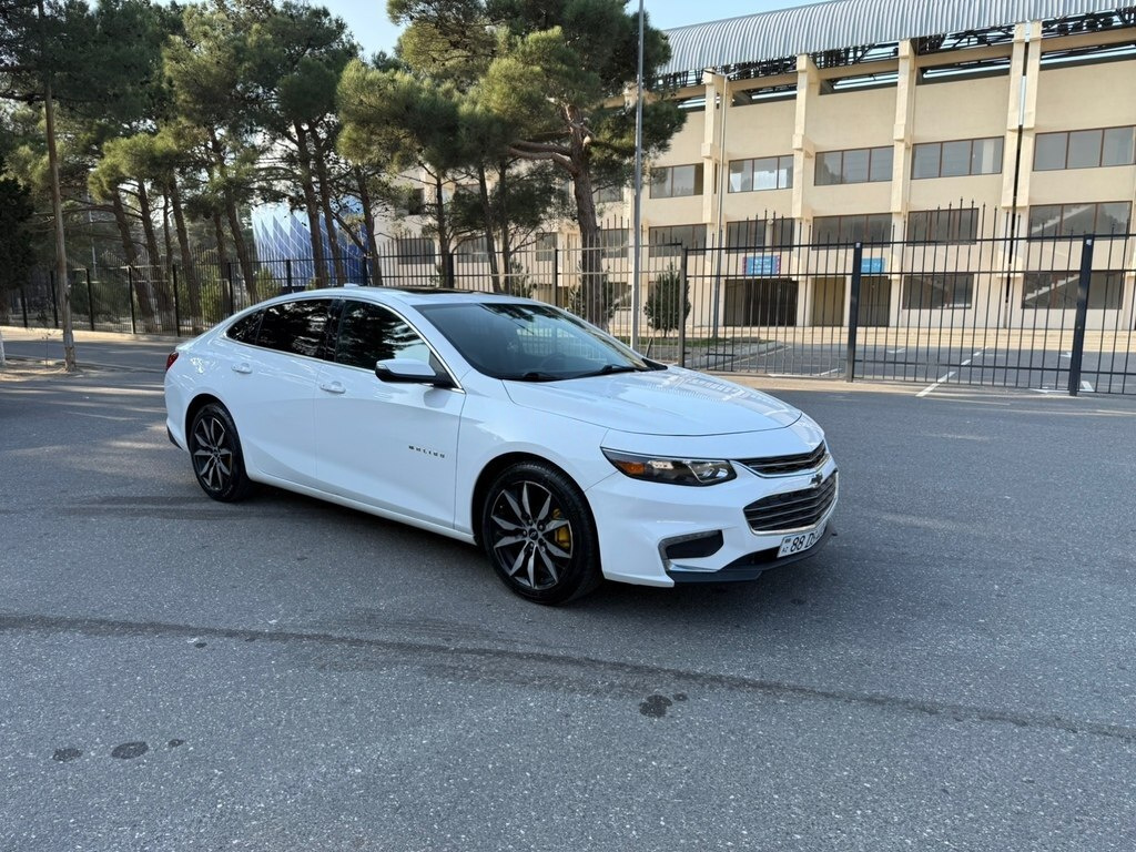 2017 Chevrolet Malibu, 1.5L, 278745km - Image 3