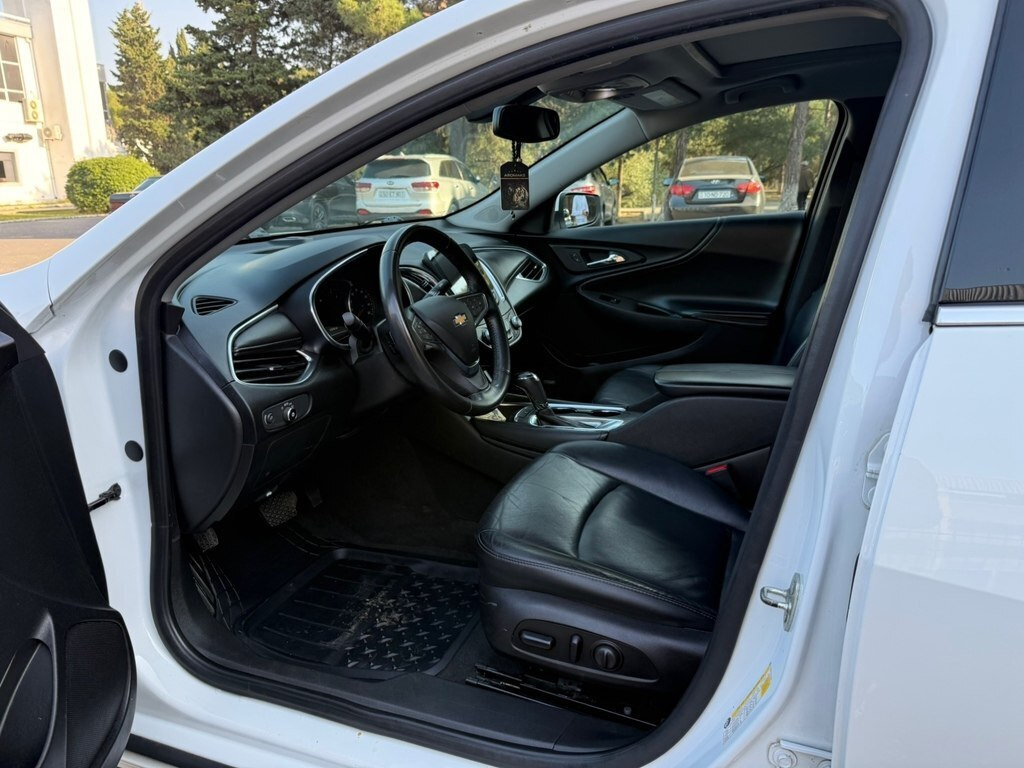 2017 Chevrolet Malibu, 1.5L, 278745km - Image 7