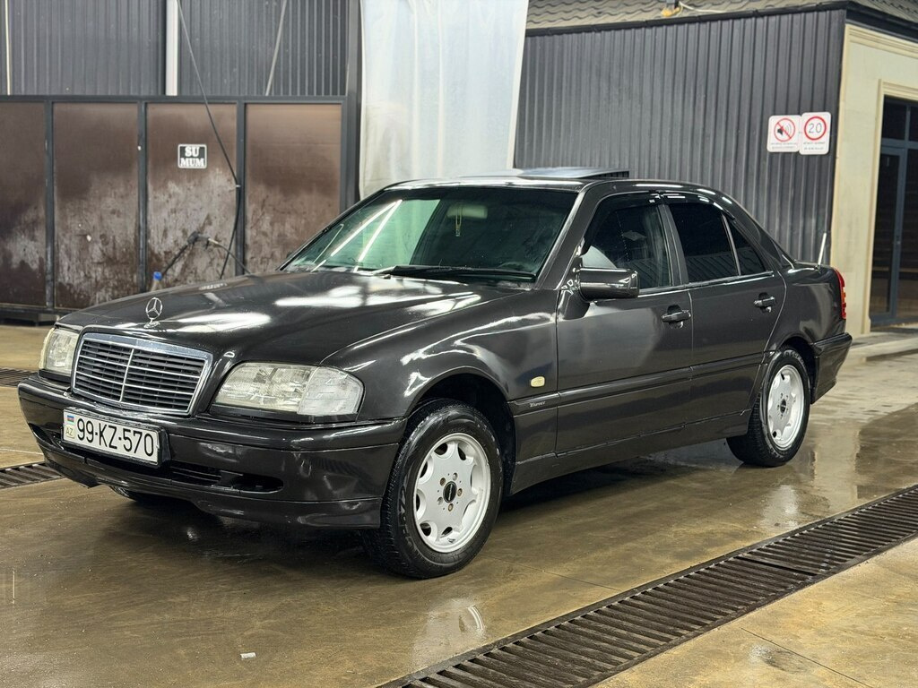 1994 Mercedes C 180, 1.8L, 292793km - Image 1