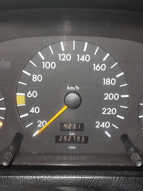 1994 Mercedes C 180, 1.8L, 292793km - Image 2