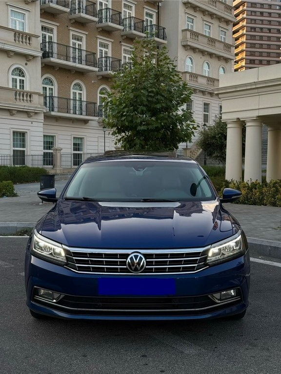 2017 Volkswagen Passat (North America), 1.8L, 129000km - Image 1