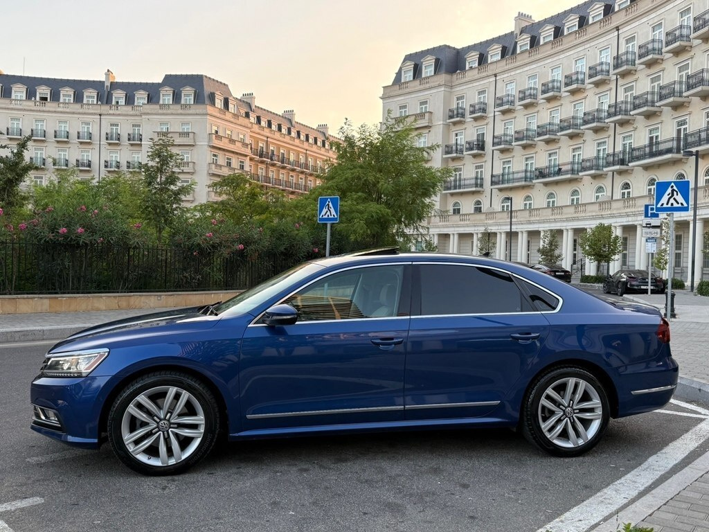 2017 Volkswagen Passat (North America), 1.8L, 129000km - Image 4