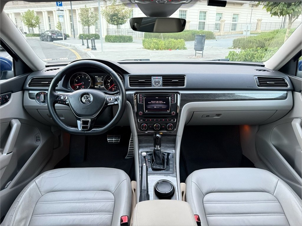 2017 Volkswagen Passat (North America), 1.8L, 129000km - Image 10