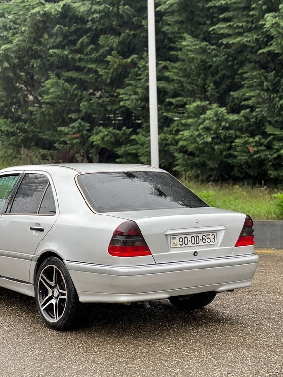 1998 Mercedes C 180, 1.8L, 510000km - Image 3