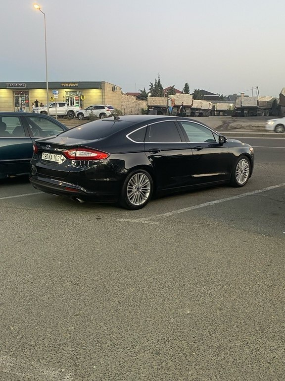 2015 Ford Fusion (North America), 1.5L, 270000km - Image 2
