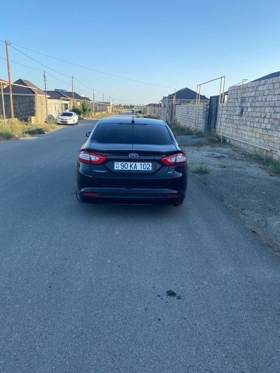 2015 Ford Fusion (North America), 1.5L, 270000km - Image 3